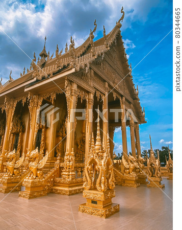 Wat Paknam Jolo in Chachoengsao, thailand Wat Paknam Jolo in Chachoengsao, thailand 80344665