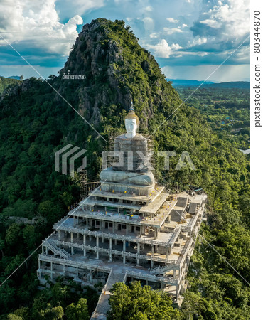 wat tham khao laem temple in Kanchanaburi, Thailand 80344870