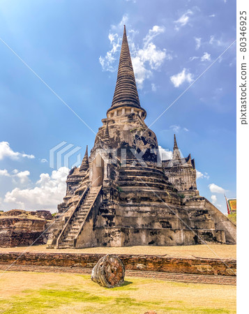 Wat Phra Si Sanphet in Phra Nakhon Si Ayutthaya, Historic City of Ayutthaya, empty during covid Wat Phra Si Sanphet in Phra Nakhon Si Ayutthaya, Historic City of Ayutthaya, empty during covid 80346925