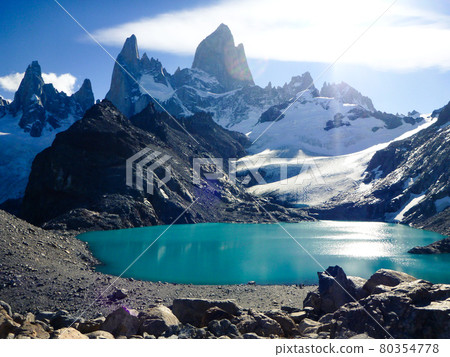Morning Fitz Roy summit and Laguna Los Trestress in the Patagonia region of Argentina 80354778