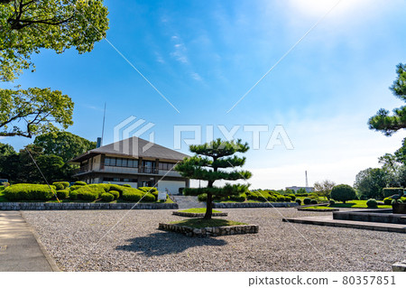 從愛知縣八富市八富市野鳥保護區的一個小公園看 80357851