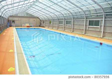 School pool 80357936