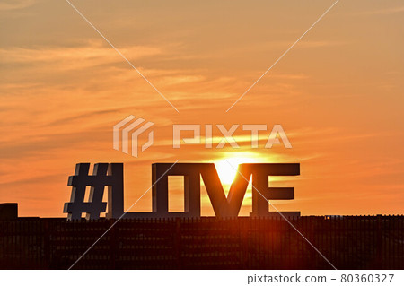 愛和馬託海濱公園的夜景 80360327