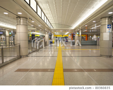 京成電鐵成田機場站檢票口 京成電鐵成田機場站檢票口 80360835