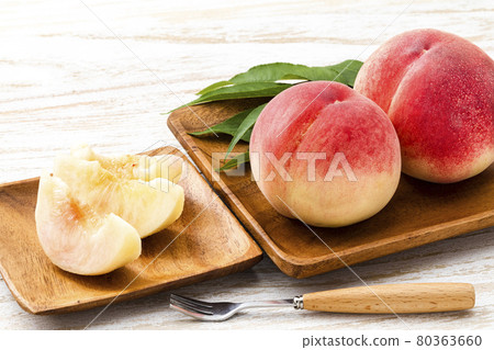 桃子切桃葉_夏季應季水果 80363660