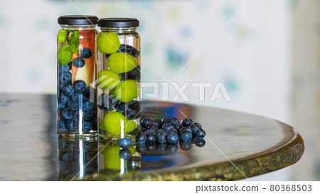 Detox drinks made with fruits have outstanding beauty effects! 80368503