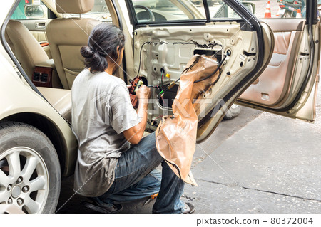 Car Doors Repairs 80372004