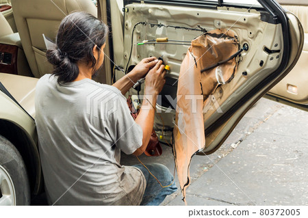 Car Doors Repairs 80372005