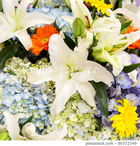 Flowers that embellish in weddings and parties. Flowers that embellish in weddings and parties. 80372549