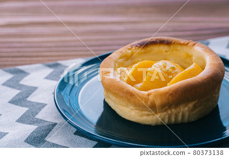 Mango brioche 80373138