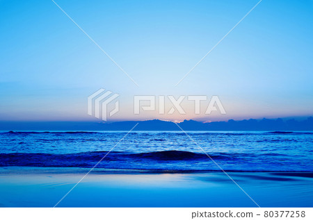 The sea before dawn Hitachi City, Ibaraki Prefecture The sea before dawn Hitachi City, Ibaraki Prefecture 80377258