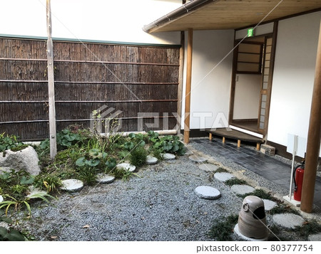 A relaxing old folk house with a Japanese atmosphere A relaxing old folk house with a Japanese atmosphere 80377754