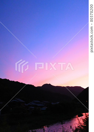傍晚的天空 傍晚的天空 80378200