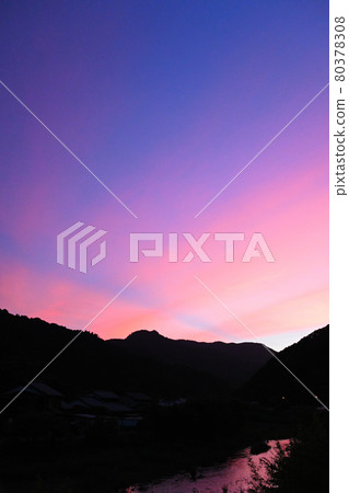 傍晚的天空 傍晚的天空 80378308