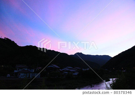 早晨的天空 80378346