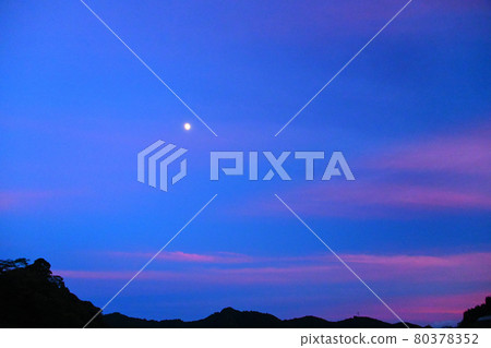 Morning sky Morning sky 80378352