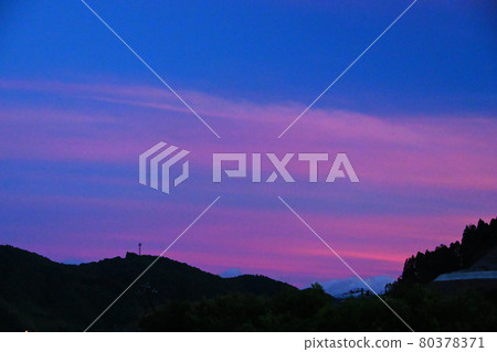 Morning sky Morning sky 80378371