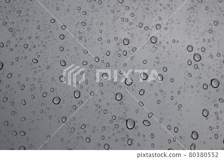Raindrops on the window 80380552