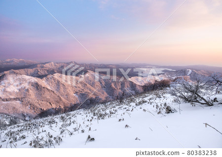 Hyogo Prefecture's highest peak, Mt. Hyono, the dawn of the summit (Oyacho Yokoiki, Yabu City, Hyogo Prefecture) * Shooting position in the comment section of the work 80383238