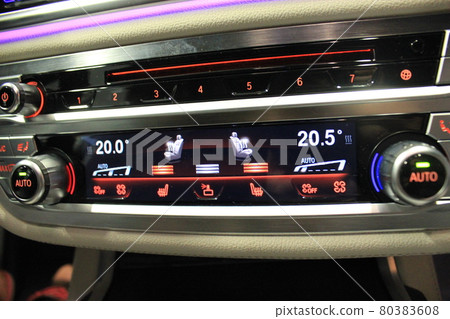 BMW Museum in Germany: BMW Welt 80383608