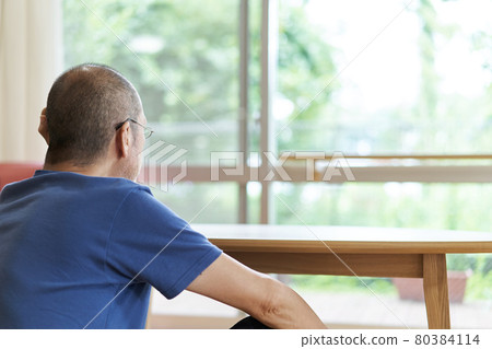 Elderly people who have time Elderly people who have time 80384114