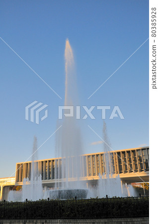 Fountain in front of the Hiroshima Peace Memorial Museum at dusk Fountain in front of the Hiroshima Peace Memorial Museum at dusk 80385928