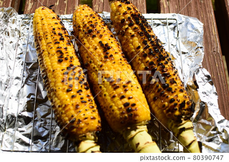 Baked corn 80390747