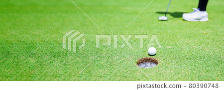 Golf green putting [image of outdoor sports] 80390748