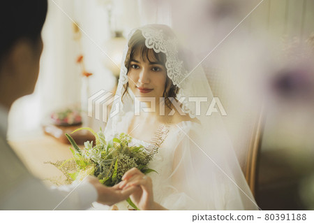 Bridal image 80391188