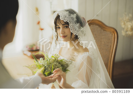 Bridal image 80391189