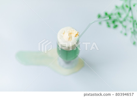 溢出的瓜奶油蘇打水 溢出的瓜奶油蘇打水 80394657