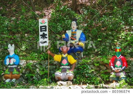 Momotaro and his servants at Momotaro Shrine Momotaro and his servants at Momotaro Shrine 80396874