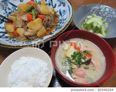 一日晚餐:Nikujaga,醋食和湯 一日晚餐:Nikujaga,醋食和湯 80398284