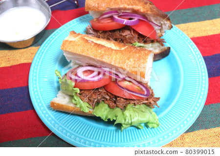 Pulled pork sandwich Pulled pork sandwich 80399015