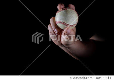 為頂級棒球運動員提供多種握球方式和不斷變化的投球技巧 80399814