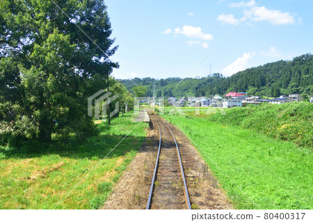 Scenery from the Yamagata Railway Flower Nagai Line and the train window in the summer of 2020 80400317