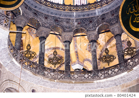 Interior of Hagia Sophia (Ayasofya) museum in Istanbul Interior of Hagia Sophia (Ayasofya) museum in Istanbul 80401424