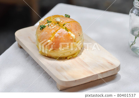 cheese bun, mozzarella cheese bun or bun with cheese stuffed cheese bun, mozzarella cheese bun or bun with cheese stuffed 80401537