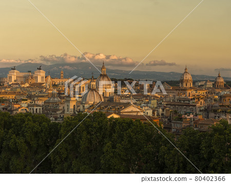 從羅馬聖安東尼城堡的景色 從羅馬聖安東尼城堡的景色 80402366