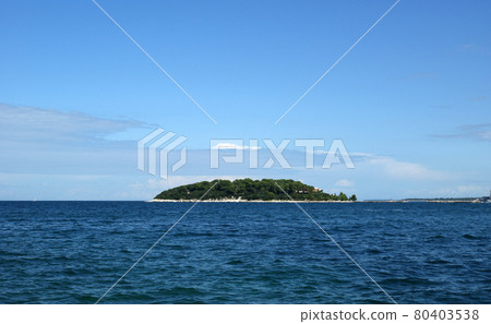 Seascape on a clear summer day Seascape on a clear summer day 80403538