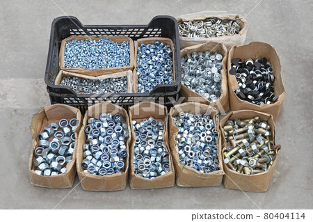 Hadware nuts 80404114