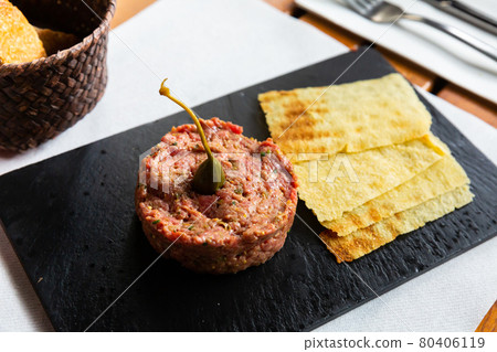 Raw veal tartare Raw veal tartare 80406119