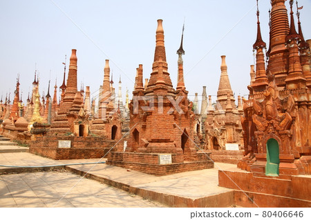 Inle Lake (Inle Lake, Myanmar) Inle Lake (Inle Lake, Myanmar) 80406646