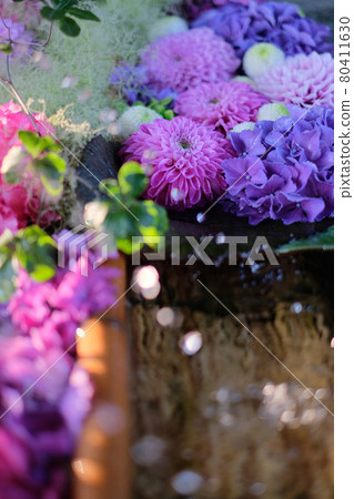 Hanate water and water Hanate water and water 80411630