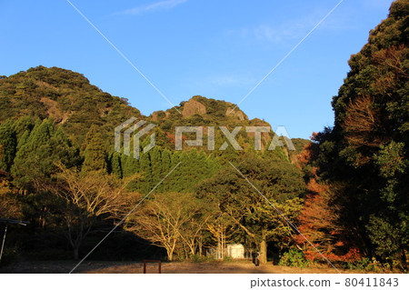 View of mountain climbing course from Ryumonkyo mountain entrance to the summit (Tendoiwa) 80411843
