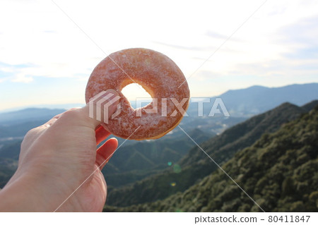 View of mountain climbing course from Ryumonkyo mountain entrance to the summit (Tendoiwa) 80411847