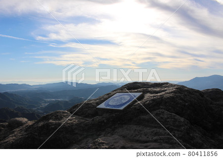 View of mountain climbing course from Ryumonkyo mountain entrance to the summit (Tendoiwa) 80411856