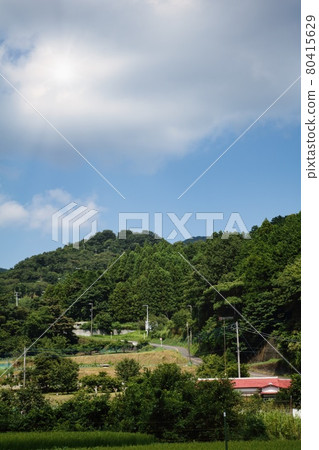 Contrast between mountains and blue sky Contrast between mountains and blue sky 80415629