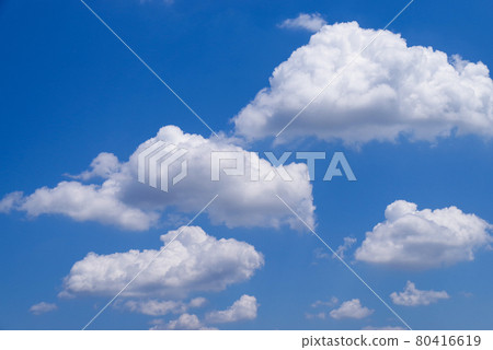 Image of blue sky 80416619