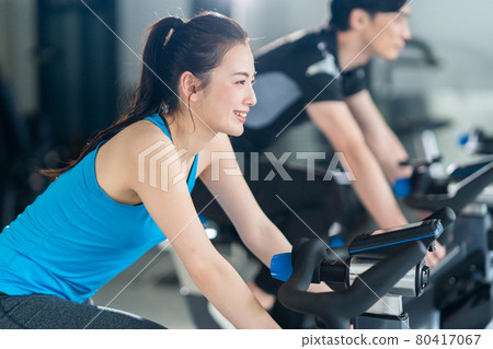 Fitness sports gym exercise bike training exercise 80417067